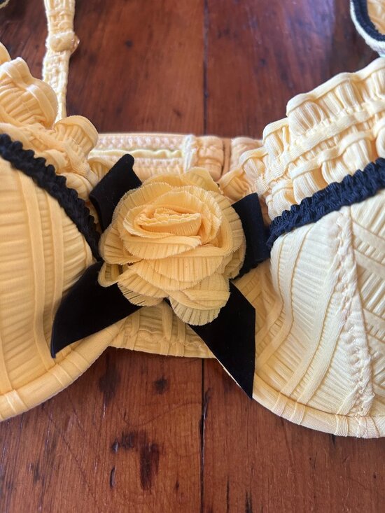 Vintage Y2K Betsey Johnson Unforgettable Bikini Set - Picture 4 of 10